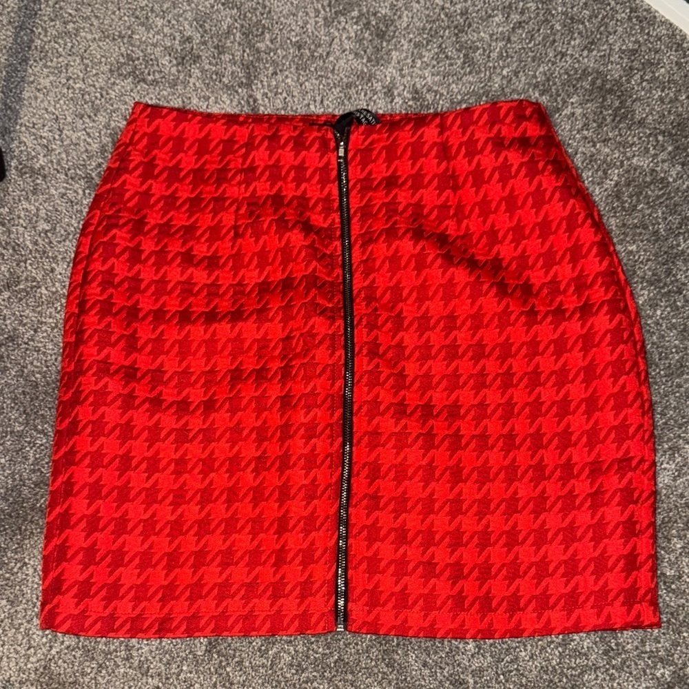 PrettyLittleThing Red Houndstooth Mini Skirt